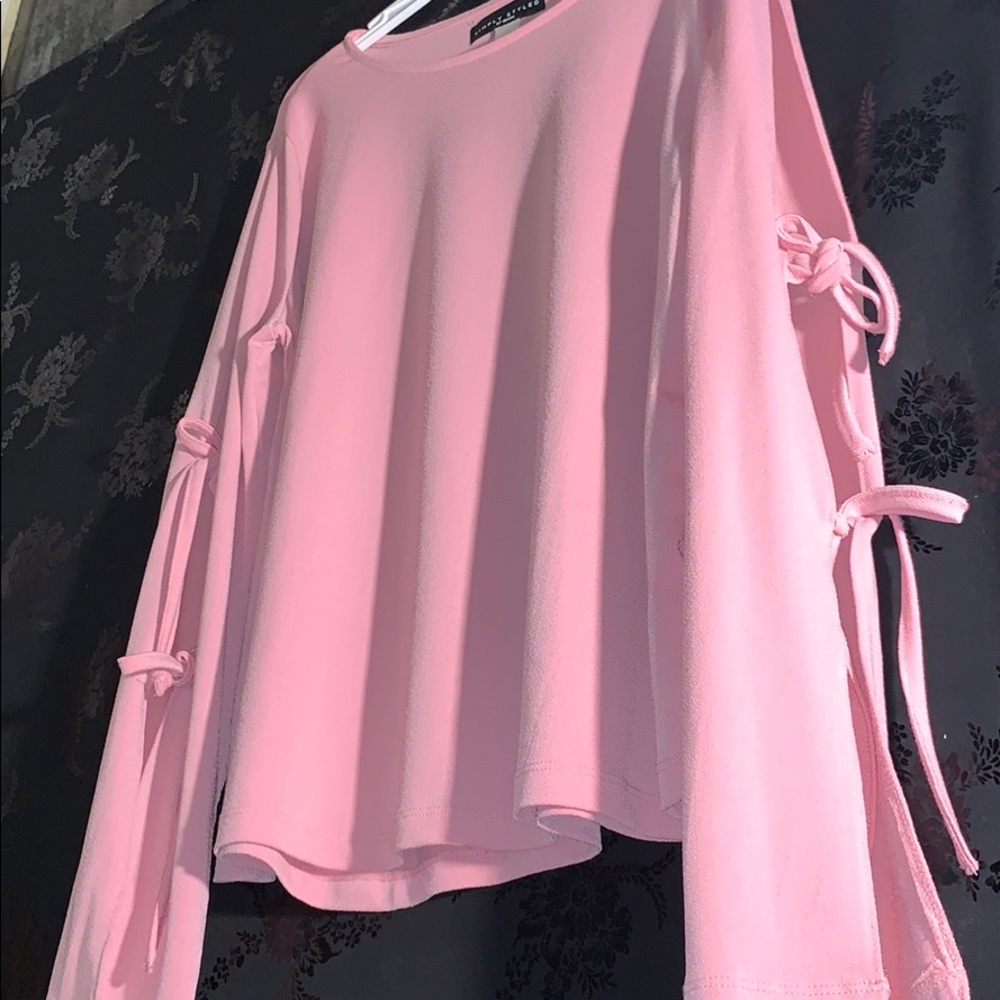 Pink blouse 👚 - Picture 2 of 6
